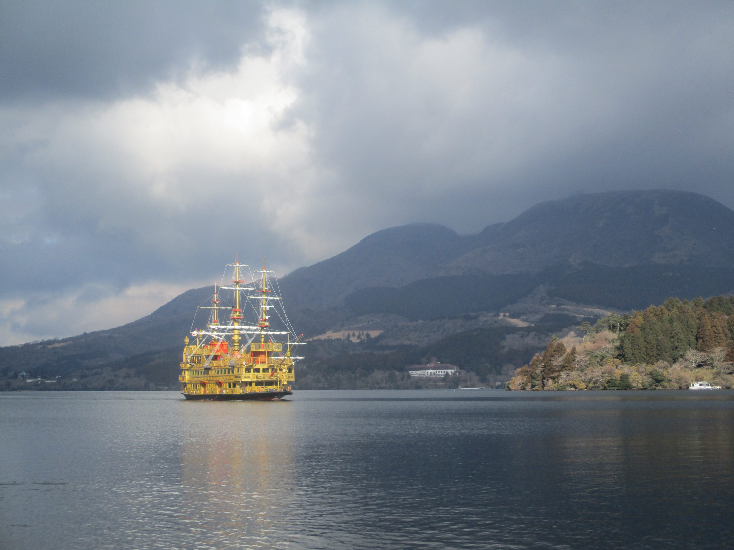 芦ノ湖の遊覧船 | 芦ノ湖スカイライン